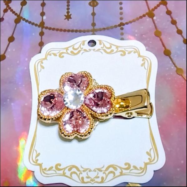 花びらのヘアクリップ