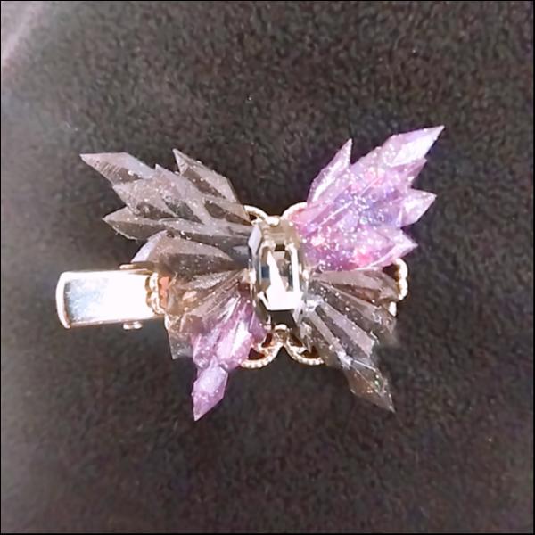 暗黒蝶のヘアクリップ
