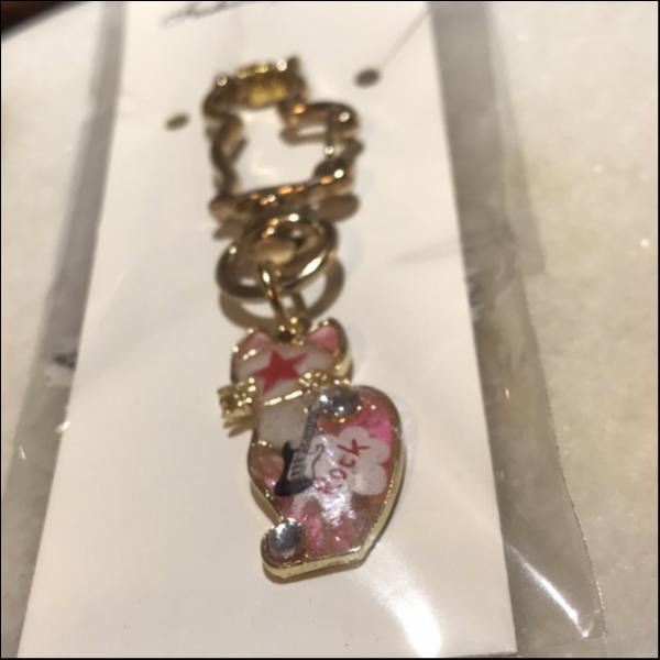 ロックなネコキーホルダー