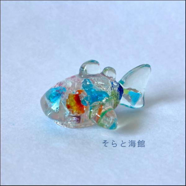 琉球ガラスのジンベエザメ