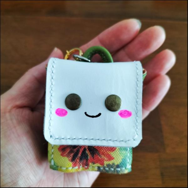 ミニチュアリュックのバッグチャーム