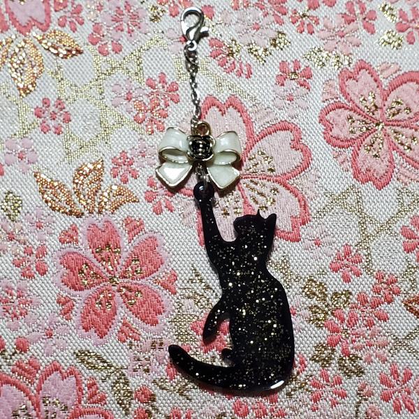 黒猫チャーム B（ラメ入り）