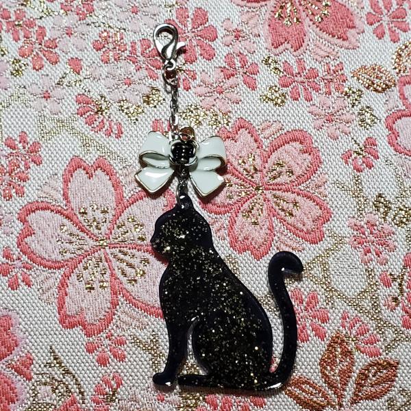 黒猫チャーム C（ラメ入り）