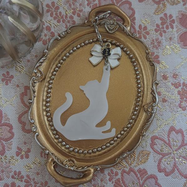 白猫チャーム E