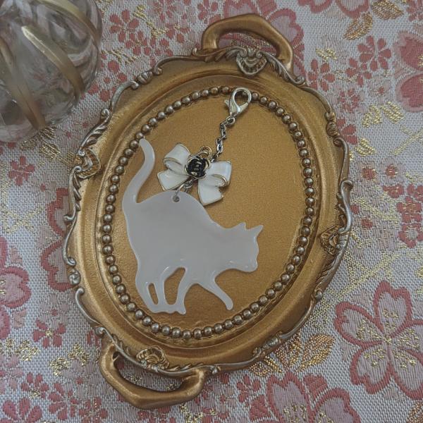 白猫チャーム F