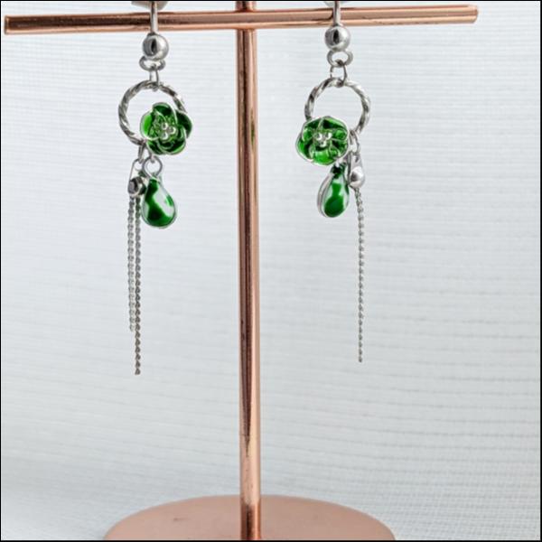 推し色花のピアス〜グリーン〜