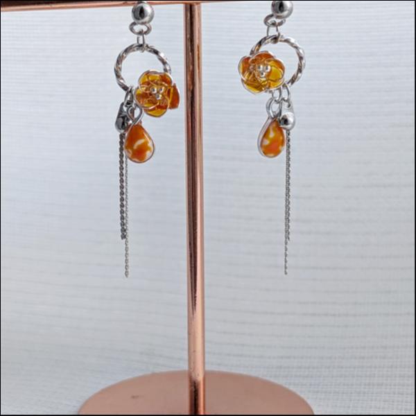 推し色花のピアス〜オレンジ〜
