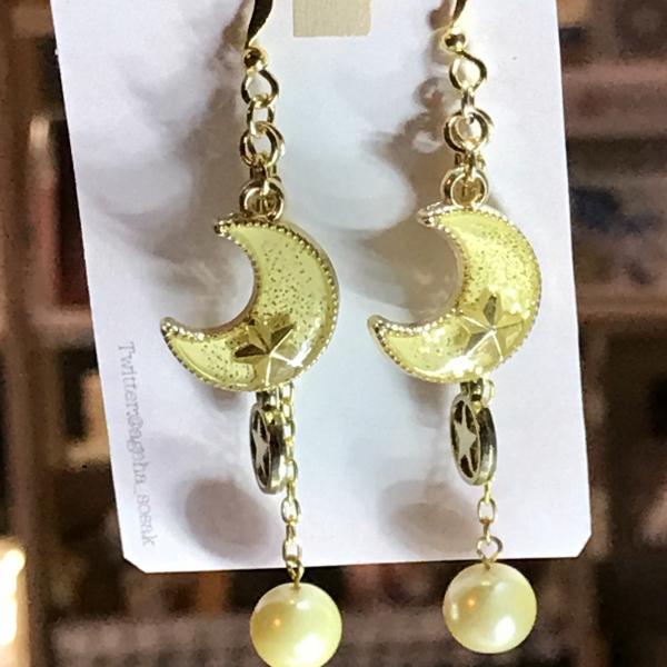 夢月ピアス