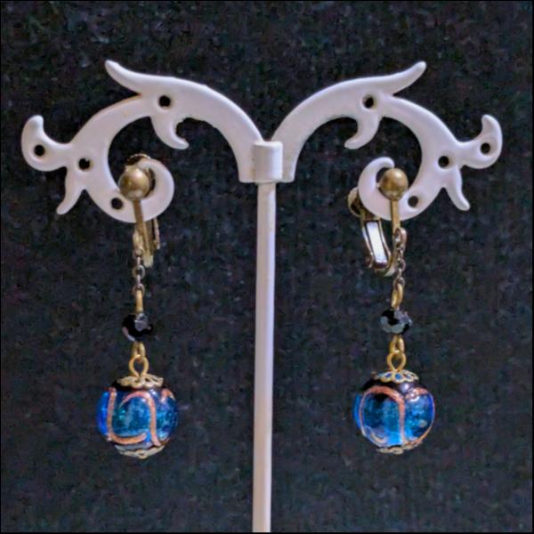 瑠璃ビーズイヤリング／ブルー