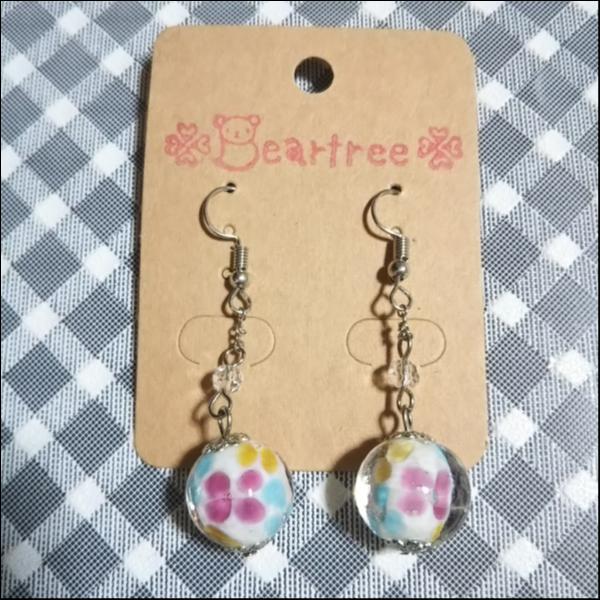 とんぼ玉ピアス/ホワイト