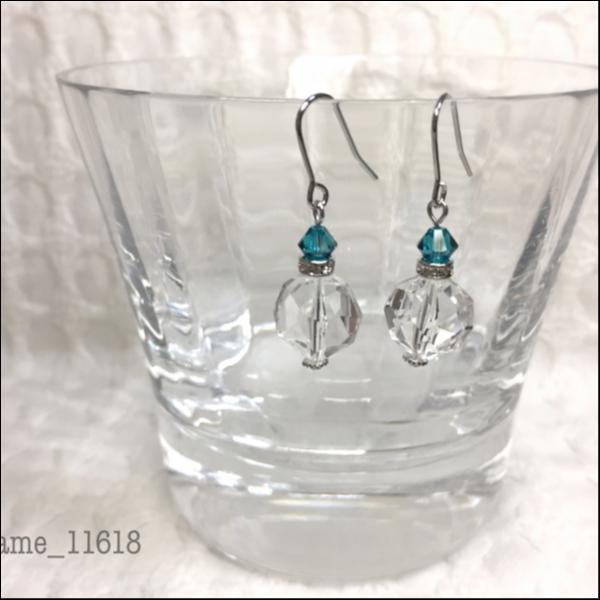 香水瓶モチーフピアス(緑)