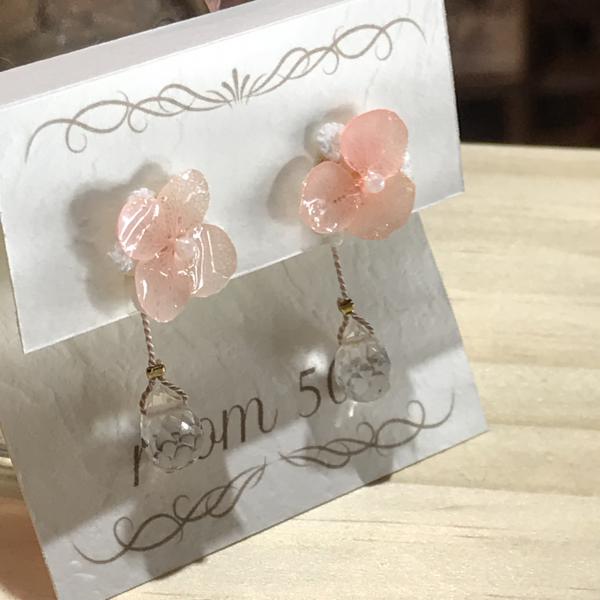 お花ピアス