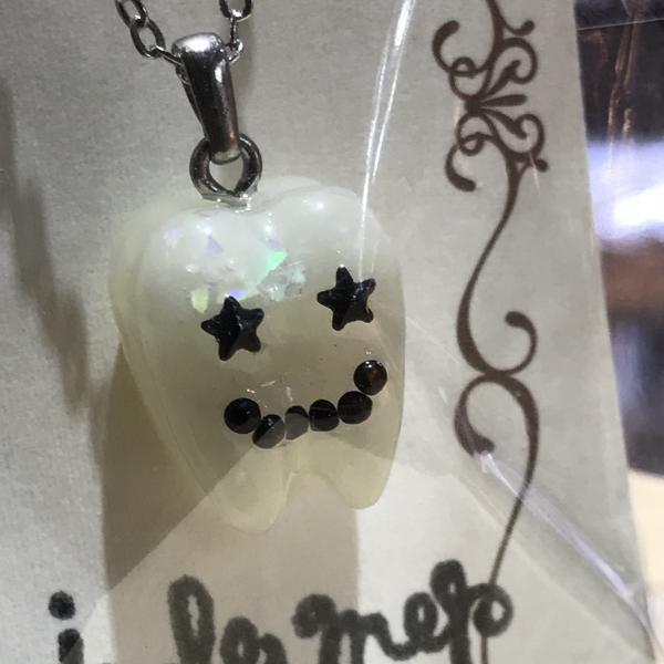 トゥースちゃんネックレス