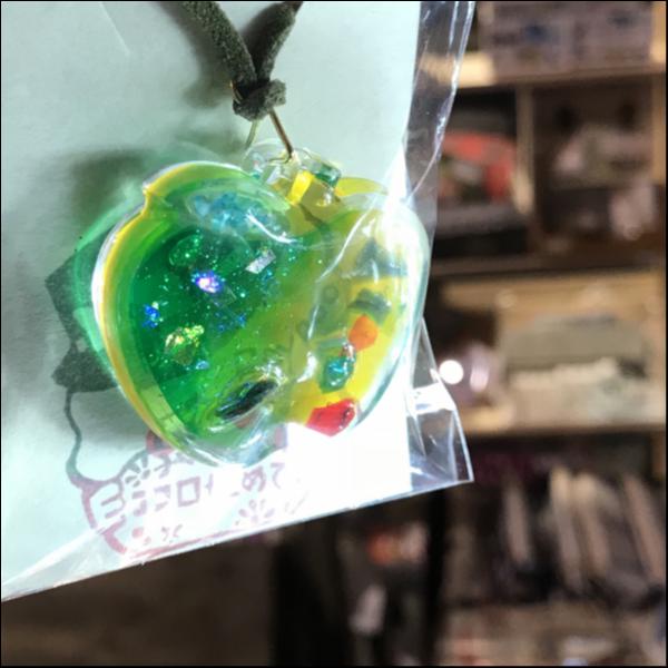 レジンりんごネックレス
