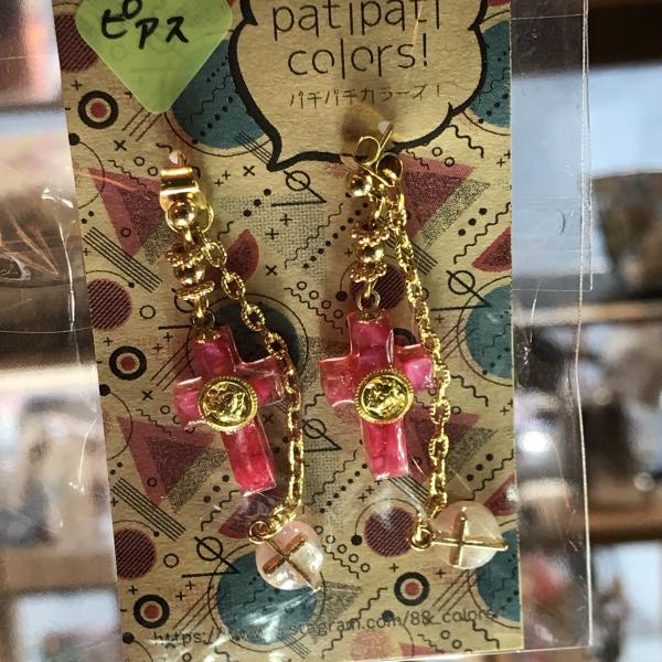 十字架のピアス