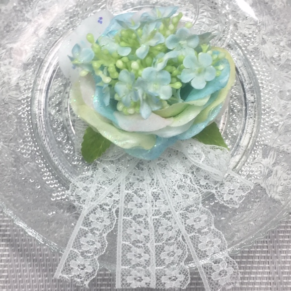 きらきらお花のブローチ☆