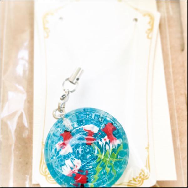 金魚の水面ストラップ