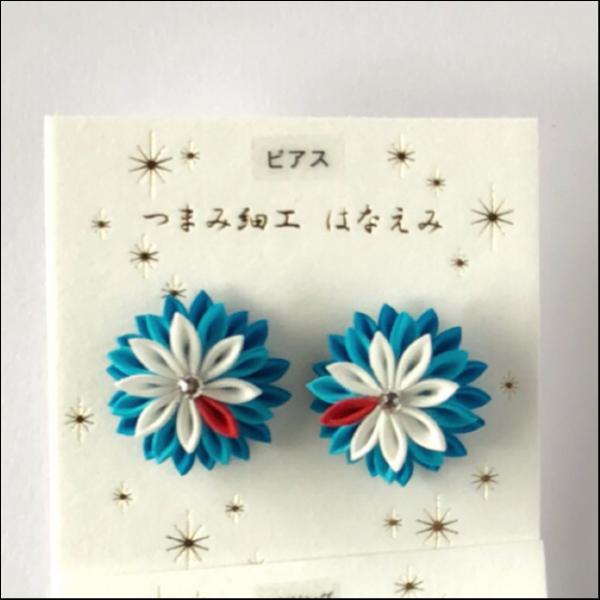 クリームソーダ つまみ細工のピアス