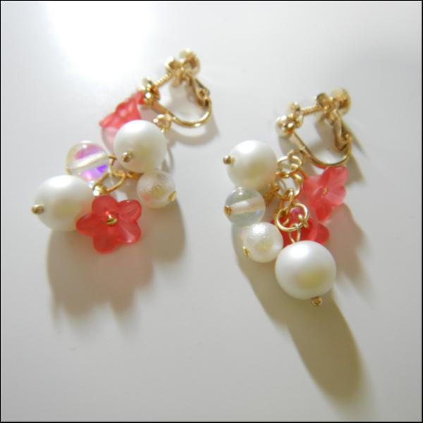 パール×お花のイヤリング