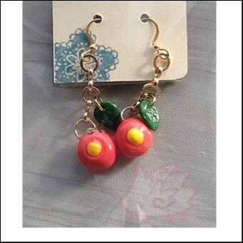 椿ピアス(ペア) 676
