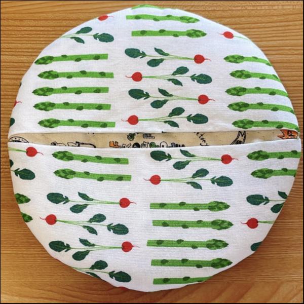 おしゃれ北欧風可愛い丸型鍋つかみ★【アスパラ＆ラディッシュ】