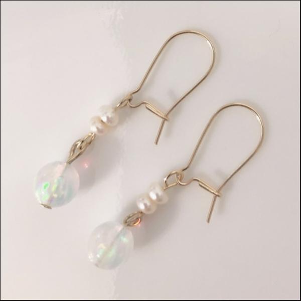 京都オパールと淡水パールのピアス
