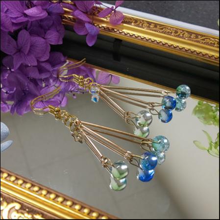 3連ピアス