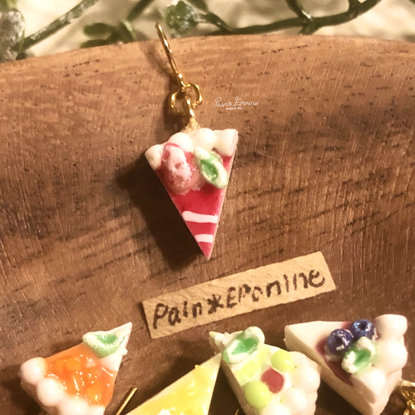カラフルパレットチーズケーキピアス(苺)