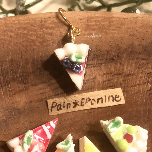 カラフルパレットチーズケーキピアス(ブルーベリー)