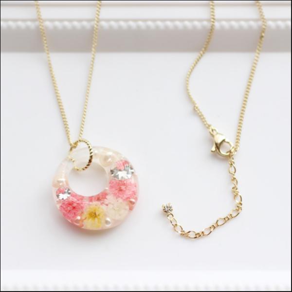 花の輪のネックレス(ピンク)