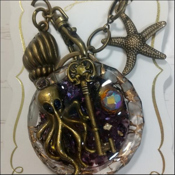青い瞳の海の魔法使い