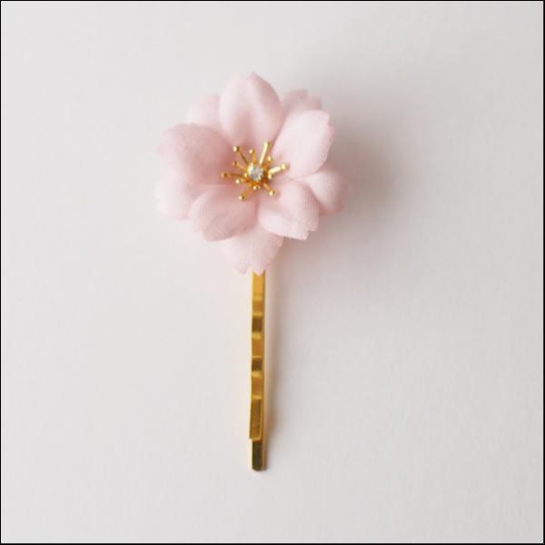 桜のヘアピン